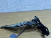 Engine bonnet/hood hinges