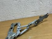 Engine bonnet/hood hinges
