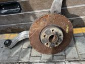 Front wheel hub