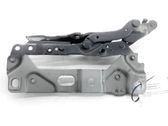 Engine bonnet/hood hinges