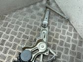 Regulador de puerta delantera con motor