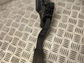 Accelerator throttle pedal