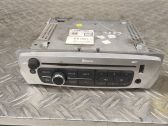 Radio / CD-Player / DVD-Player / Navigation