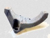 Engine mounting bracket