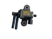Engine mount vacuum valve
