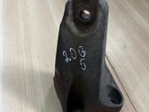Engine mounting bracket