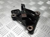 Engine mounting bracket