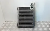 Gaisa kondicioniera radiators (salonā)