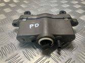 Engine bonnet/hood hinges