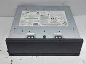 Radio / CD-Player / DVD-Player / Navigation