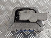 Engine mount bracket