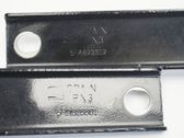 Engine bonnet/hood hinges