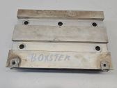Gearbox mounting bracket