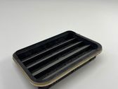 Quarter panel pressure vent