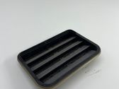 Quarter panel pressure vent
