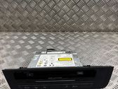 Radio / CD-Player / DVD-Player / Navigation