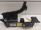 Rear bumper mounting bracket
