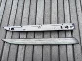Autres éléments de garniture porte avant