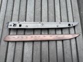 Autres éléments de garniture porte avant