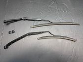 Windshield/front glass wiper blade