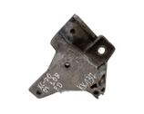 Engine mounting bracket