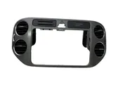 Radio/GPS head unit trim