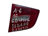 Tailgate rear/tail lights