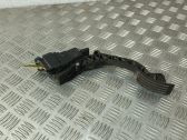 Accelerator throttle pedal