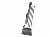 Accelerator throttle pedal