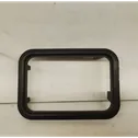Ātrumu pārslēgšanas sviras dekoratīvā apdare (plastmasas)