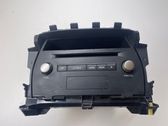 Radio/CD/DVD/GPS-pääyksikkö
