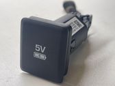 USB-pistokeliitin