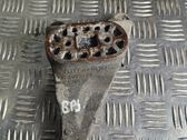 Gearbox mounting bracket