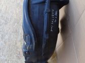 Rear arch fender liner splash guards