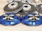 Brake discs and calipers set