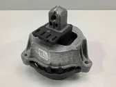 Engine mount vacuum valve