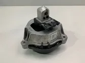 Engine mount vacuum valve