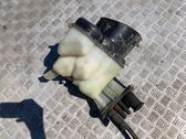 Windshield washer fluid reservoir/tank