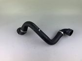 Tuyau de liquide de refroidissement moteur