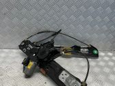 Regulador de puerta delantera con motor