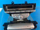 Radio / CD-Player / DVD-Player / Navigation