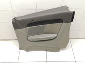 Moldura del tarjetero de la puerta trasera