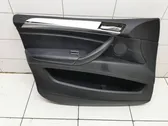 Revestimiento de puerta delantera