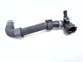 Tuyau de liquide de refroidissement moteur