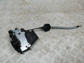Cerradura de puerta delantera