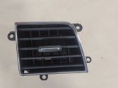 Grille d'aération centrale