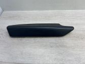 Autres éléments de garniture porte avant