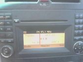Radio/CD/DVD/GPS-pääyksikkö