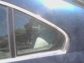 Ventanilla de ventilación de la puerta trasera
