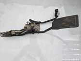 Accelerator throttle pedal